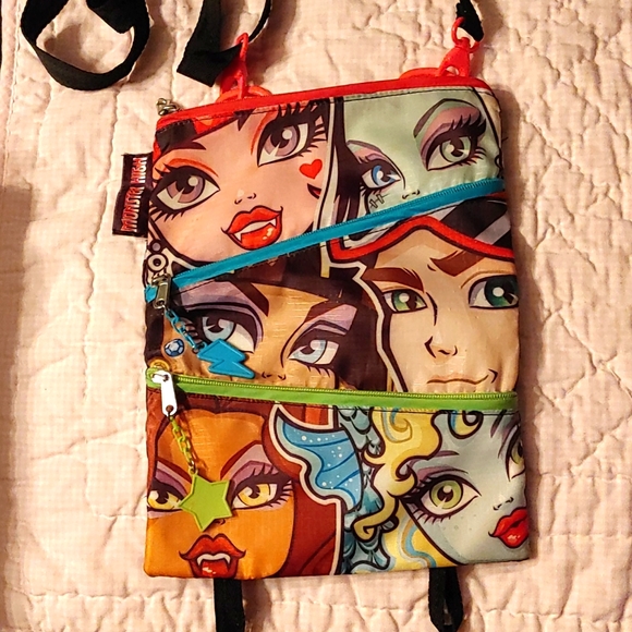 Mattel Monster High Cross Body Bag - Picture 2 of 5